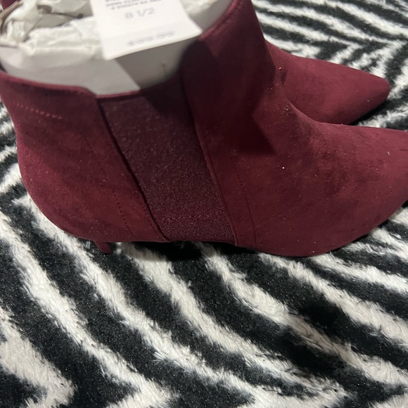 Ann Taylor Red Boots - Picture 3 of 4